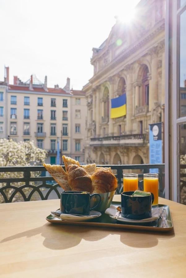 Hotel Du Theatre Лион Екстериор снимка